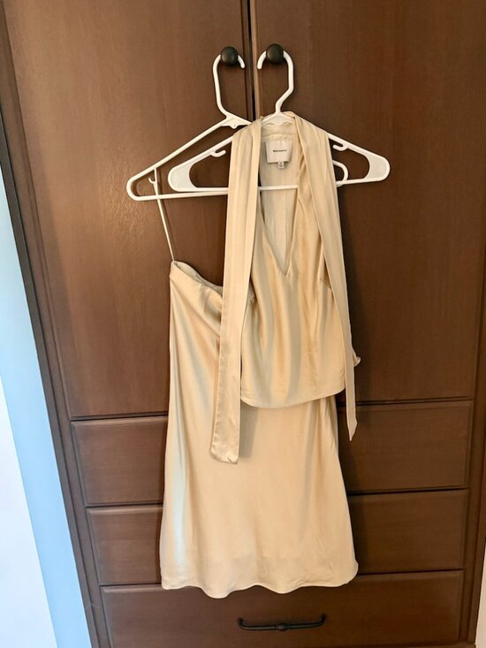 Reformation Dresses & Skirts - Reformation Pomelle Silk Two Piece Ivory - Size XS